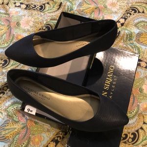 Christian Siriano Shoes - Black flats | Christian Siriano | Size 9w Christian Siriano Shoes - Black flats | Christian Siriano | Size 9w